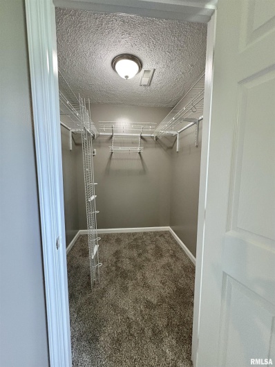 910 FAIRLANE Drive, Marion, Illinois 62959, 6 Bedrooms Bedrooms, 0 ,3 BathroomsBathrooms,Residential,For Sale,FAIRLANE,0,RMAEB458108