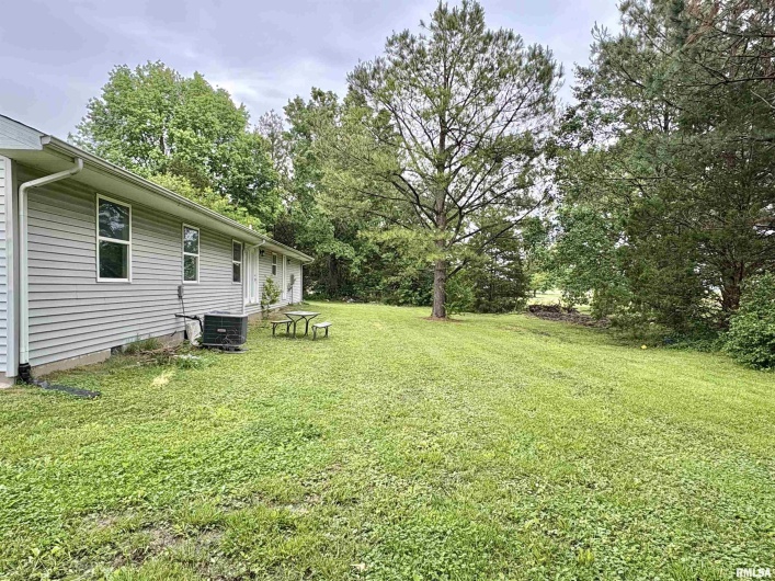 910 FAIRLANE Drive, Marion, Illinois 62959, 6 Bedrooms Bedrooms, 0 ,3 BathroomsBathrooms,Residential,For Sale,FAIRLANE,0,RMAEB458108