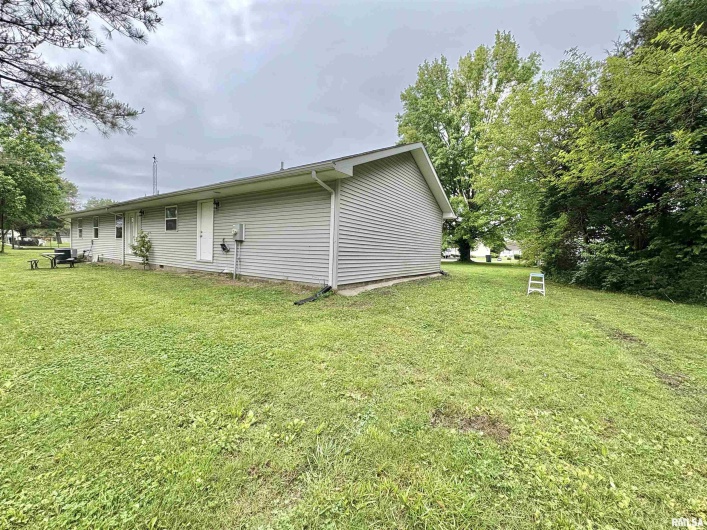910 FAIRLANE Drive, Marion, Illinois 62959, 6 Bedrooms Bedrooms, 0 ,3 BathroomsBathrooms,Residential,For Sale,FAIRLANE,0,RMAEB458108