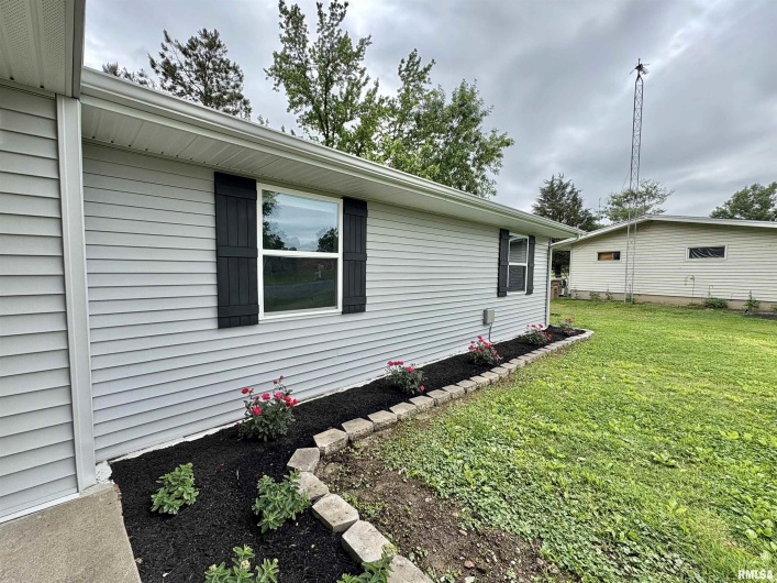 910 FAIRLANE Drive, Marion, Illinois 62959, 6 Bedrooms Bedrooms, 0 ,3 BathroomsBathrooms,Residential,For Sale,FAIRLANE,0,RMAEB458108