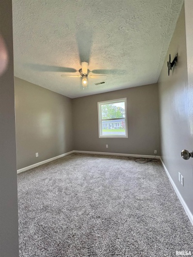 910 FAIRLANE Drive, Marion, Illinois 62959, 6 Bedrooms Bedrooms, 0 ,3 BathroomsBathrooms,Residential,For Sale,FAIRLANE,0,RMAEB458108