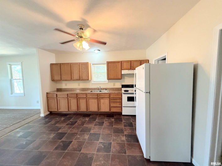 1117 CHERRY Street, Herrin, Illinois 62948, 2 Bedrooms Bedrooms, 0 ,1 BathroomBathrooms,Residential,For Sale,CHERRY,0,RMAEB459268