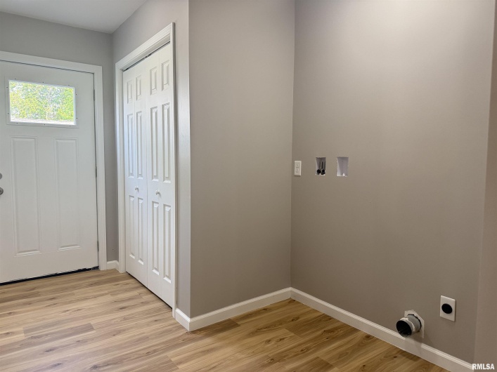 1609 CHESTNUT Street, Marion, Illinois 62959, 2 Bedrooms Bedrooms, 0 ,2 BathroomsBathrooms,Residential,For Sale,CHESTNUT,0,RMAQC4263935