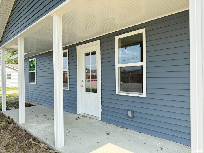 1609 CHESTNUT Street, Marion, Illinois 62959, 2 Bedrooms Bedrooms, 0 ,2 BathroomsBathrooms,Residential,For Sale,CHESTNUT,0,RMAQC4263935