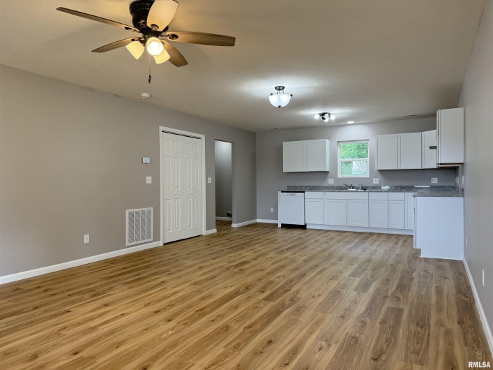 1609 CHESTNUT Street, Marion, Illinois 62959, 2 Bedrooms Bedrooms, 0 ,2 BathroomsBathrooms,Residential,For Sale,CHESTNUT,0,RMAQC4263935