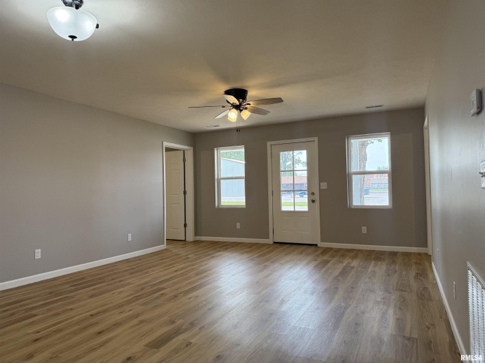 1609 CHESTNUT Street, Marion, Illinois 62959, 2 Bedrooms Bedrooms, 0 ,2 BathroomsBathrooms,Residential,For Sale,CHESTNUT,0,RMAQC4263935