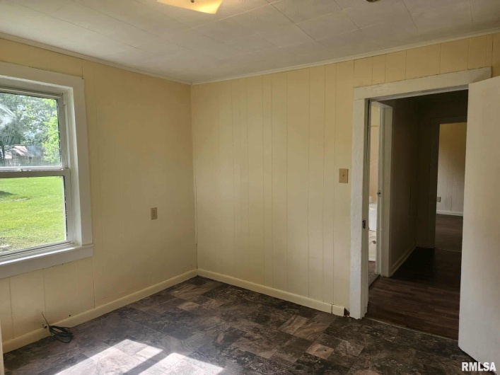 632 Searing Street, Carbondale, Illinois 62901, 3 Bedrooms Bedrooms, 0 ,1 BathroomBathrooms,Residential,For Sale,Searing,0,RMAEB458677