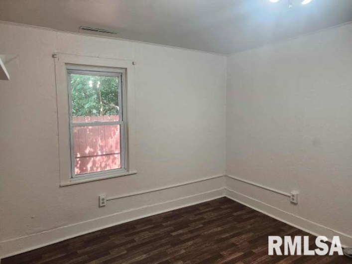 632 Searing Street, Carbondale, Illinois 62901, 3 Bedrooms Bedrooms, 0 ,1 BathroomBathrooms,Residential,For Sale,Searing,0,RMAEB458677