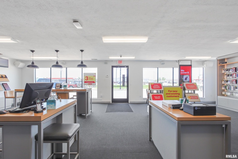 618 COMMERCIAL Street, Harrisburg, Illinois 62946, 0 , 0 ,0,Commercial Sale,For Sale,COMMERCIAL,0,RMAEB459274