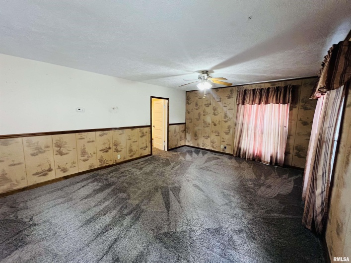 1220 LINCOLN Street, Eldorado, Illinois 62930, 3 Bedrooms Bedrooms, 0 ,1 BathroomBathrooms,Residential,For Sale,LINCOLN,0,RMAEB459275