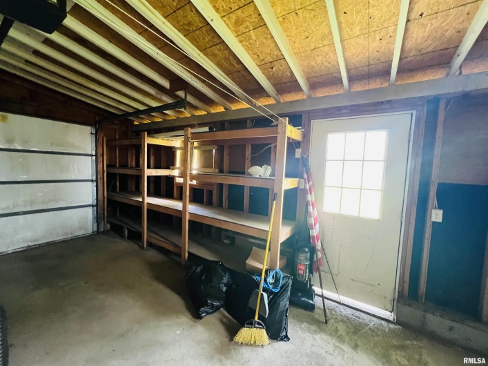 1220 LINCOLN Street, Eldorado, Illinois 62930, 3 Bedrooms Bedrooms, 0 ,1 BathroomBathrooms,Residential,For Sale,LINCOLN,0,RMAEB459275