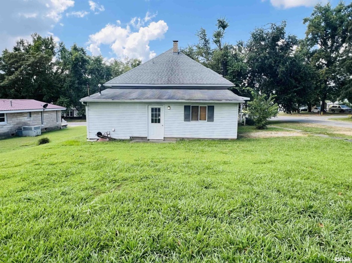 1220 LINCOLN Street, Eldorado, Illinois 62930, 3 Bedrooms Bedrooms, 0 ,1 BathroomBathrooms,Residential,For Sale,LINCOLN,0,RMAEB459275