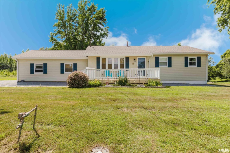 315 LIGHTHOUSE Road, Harrisburg, Illinois 62946, 3 Bedrooms Bedrooms, 0 ,2 BathroomsBathrooms,Residential,For Sale,LIGHTHOUSE,0,RMAEB459273