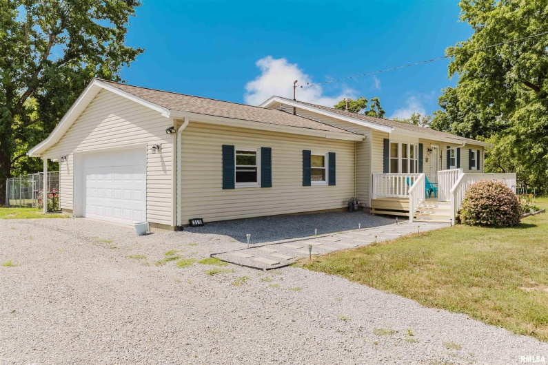 315 LIGHTHOUSE Road, Harrisburg, Illinois 62946, 3 Bedrooms Bedrooms, 0 ,2 BathroomsBathrooms,Residential,For Sale,LIGHTHOUSE,0,RMAEB459273
