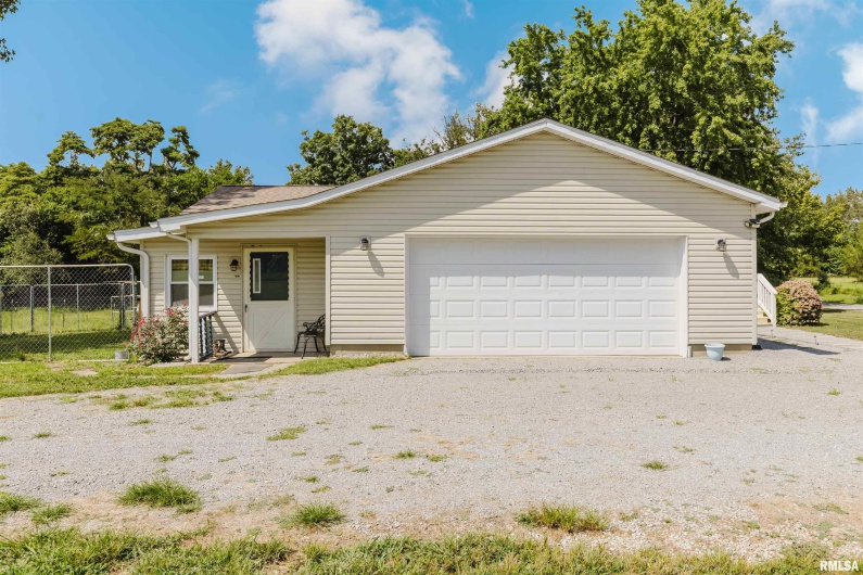 315 LIGHTHOUSE Road, Harrisburg, Illinois 62946, 3 Bedrooms Bedrooms, 0 ,2 BathroomsBathrooms,Residential,For Sale,LIGHTHOUSE,0,RMAEB459273
