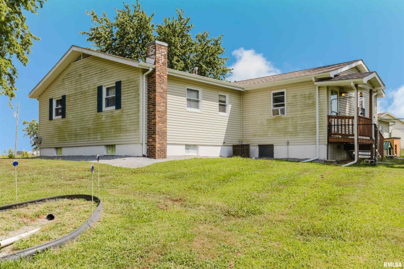 315 LIGHTHOUSE Road, Harrisburg, Illinois 62946, 3 Bedrooms Bedrooms, 0 ,2 BathroomsBathrooms,Residential,For Sale,LIGHTHOUSE,0,RMAEB459273