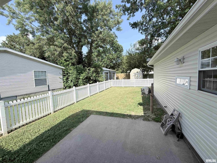 1408 MAIN Street, Carterville, Illinois 62918, 3 Bedrooms Bedrooms, 0 ,2 BathroomsBathrooms,Residential,For Sale,MAIN,0,RMAEB459277