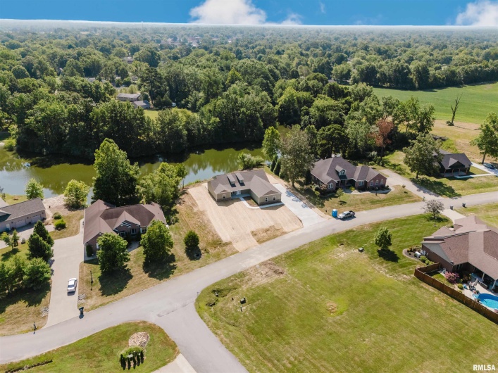 704 JONATHAN Lane, Carterville, Illinois 62918, 4 Bedrooms Bedrooms, 0 ,2 BathroomsBathrooms,Residential,For Sale,JONATHAN,0,RMAEB459279