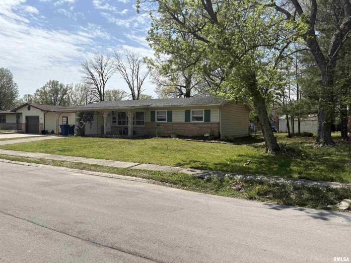 600 Future Street, Marion, Illinois 62959, 3 Bedrooms Bedrooms, 0 ,2 BathroomsBathrooms,Residential,For Sale,Future,0,RMAEB457714