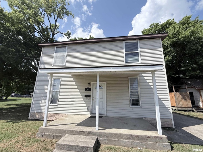 304 COLLEGE Street, Carbondale, Illinois 62901, 0 , 0 ,0,Residential Income,For Sale,COLLEGE,0,RMAEB459284