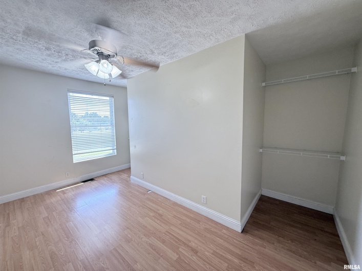 304 COLLEGE Street, Carbondale, Illinois 62901, 0 , 0 ,0,Residential Income,For Sale,COLLEGE,0,RMAEB459284