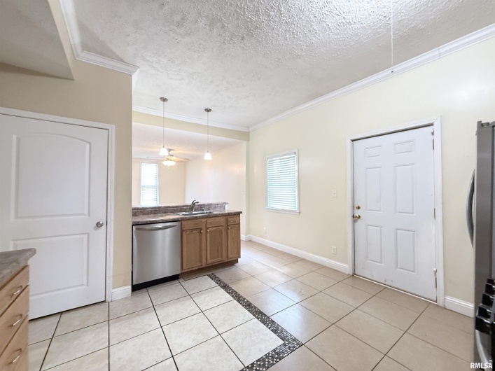 304 COLLEGE Street, Carbondale, Illinois 62901, 0 , 0 ,0,Residential Income,For Sale,COLLEGE,0,RMAEB459284