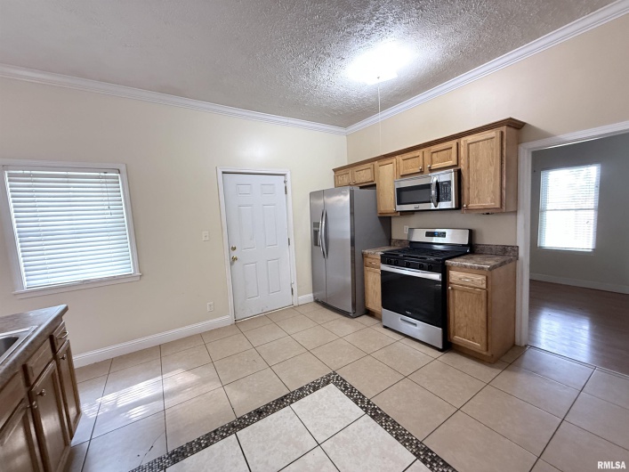 304 COLLEGE Street, Carbondale, Illinois 62901, 0 , 0 ,0,Residential Income,For Sale,COLLEGE,0,RMAEB459284