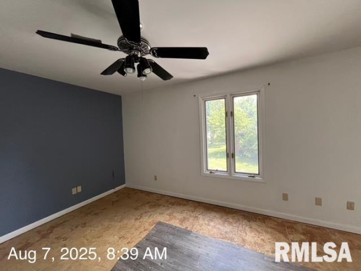 116 EVERGREEN Drive, Anna, Illinois 62905, 3 Bedrooms Bedrooms, 0 ,3 BathroomsBathrooms,Residential,For Sale,EVERGREEN,0,RMAEB459287