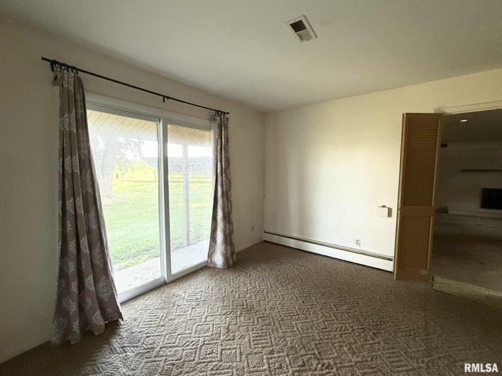 310 Brenda Lane, Energy, Illinois 62933, 3 Bedrooms Bedrooms, 0 ,1 BathroomBathrooms,Residential,For Sale,Brenda,0,RMAQC4266034