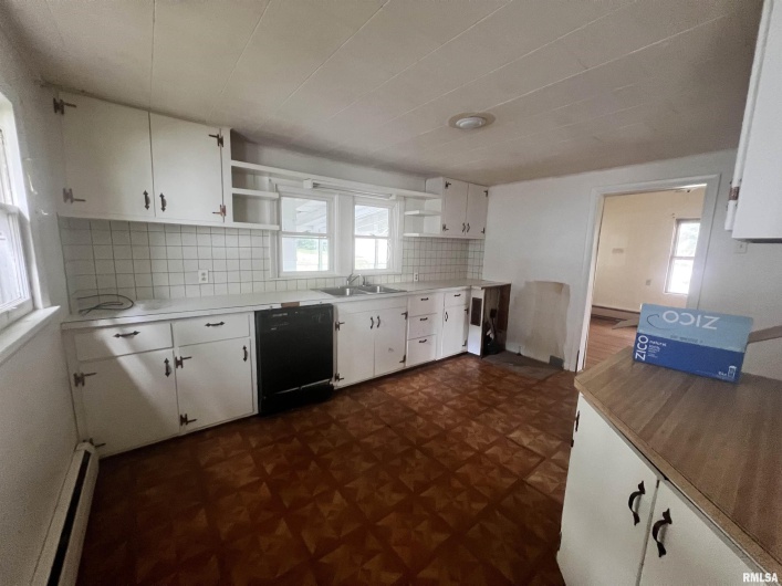 307 MORGAN Street, Anna, Illinois 62906, 2 Bedrooms Bedrooms, 0 ,1 BathroomBathrooms,Residential,For Sale,MORGAN,0,RMAQC4266441