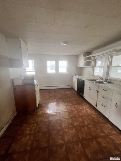 307 MORGAN Street, Anna, Illinois 62906, 2 Bedrooms Bedrooms, 0 ,1 BathroomBathrooms,Residential,For Sale,MORGAN,0,RMAQC4266441
