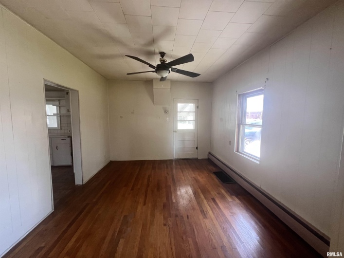 307 MORGAN Street, Anna, Illinois 62906, 2 Bedrooms Bedrooms, 0 ,1 BathroomBathrooms,Residential,For Sale,MORGAN,0,RMAQC4266441