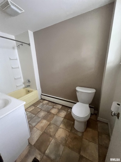307 MORGAN Street, Anna, Illinois 62906, 2 Bedrooms Bedrooms, 0 ,1 BathroomBathrooms,Residential,For Sale,MORGAN,0,RMAQC4266441