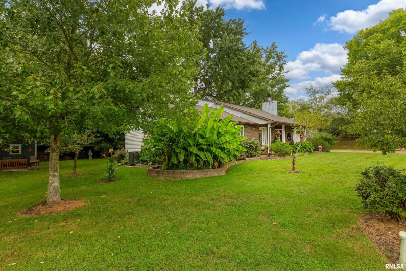 1302 FOSSE Road, Marion, Illinois 62959, 3 Bedrooms Bedrooms, 0 ,2 BathroomsBathrooms,Residential,For Sale,FOSSE,0,RMAQC4266459