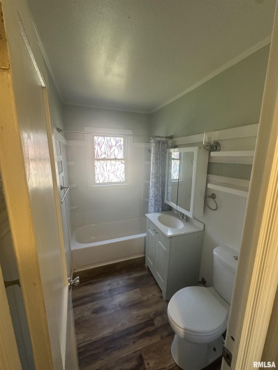 520 DAVIS Street, Carbondale, Illinois 62901, 2 Bedrooms Bedrooms, 0 ,1 BathroomBathrooms,Residential,For Sale,DAVIS,0,RMAQC4266463