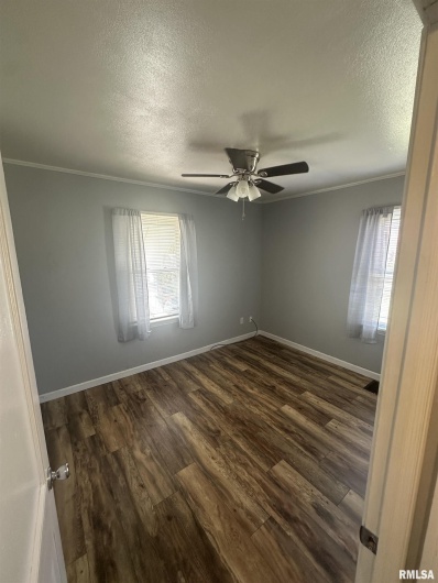 520 DAVIS Street, Carbondale, Illinois 62901, 2 Bedrooms Bedrooms, 0 ,1 BathroomBathrooms,Residential,For Sale,DAVIS,0,RMAQC4266463