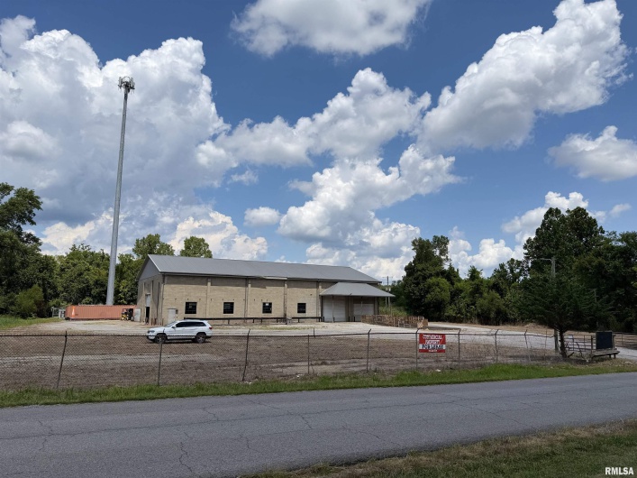 300 Longstreet Road, Marion, Illinois 62959, 0 , 0 ,0,Commercial Lease,For Sale,Longstreet,0,RMAEB459299