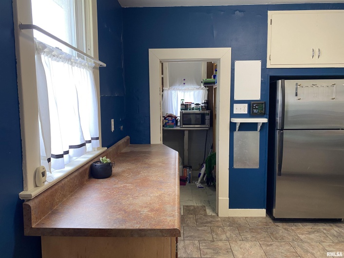 2101 DEWEY Street, Murphysboro, Illinois 62966, 2 Bedrooms Bedrooms, 0 ,1 BathroomBathrooms,Residential,For Sale,DEWEY,0,RMAEB459300