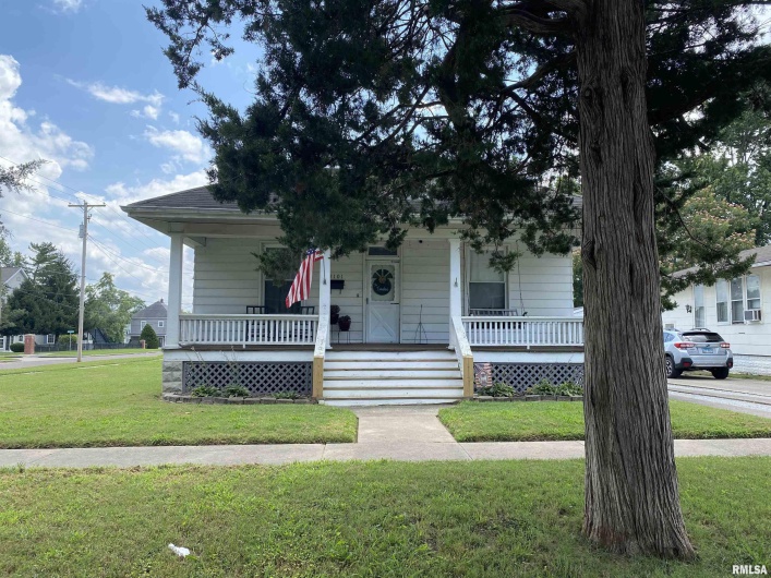2101 DEWEY Street, Murphysboro, Illinois 62966, 2 Bedrooms Bedrooms, 0 ,1 BathroomBathrooms,Residential,For Sale,DEWEY,0,RMAEB459300