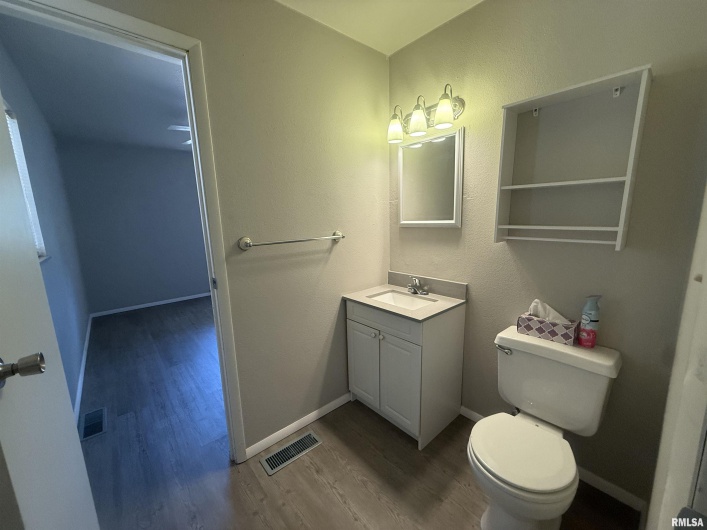 1007 WILLOW Street, Carbondale, Illinois 62901, 2 Bedrooms Bedrooms, 0 ,1 BathroomBathrooms,Residential,For Sale,WILLOW,0,RMAEB459304