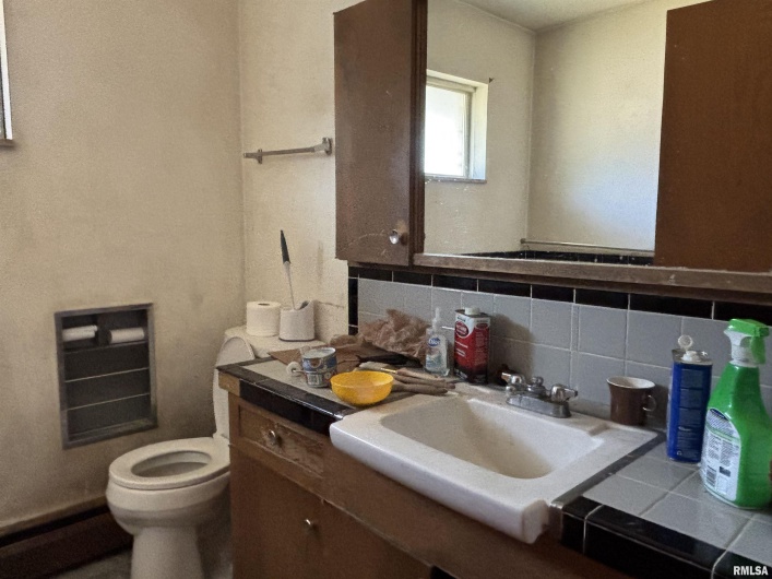 504 GREEN Street, Anna, Illinois 62906, 3 Bedrooms Bedrooms, 0 ,2 BathroomsBathrooms,Residential,For Sale,GREEN,0,RMAEB459315