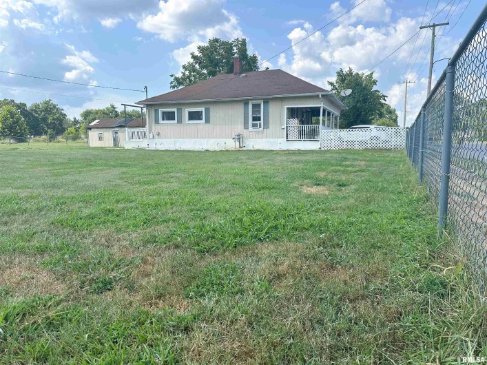 105 27TH Street, Herrin, Illinois 62948, 2 Bedrooms Bedrooms, 0 ,1 BathroomBathrooms,Residential,For Sale,27TH,0,RMAEB459319