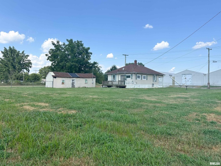 105 27TH Street, Herrin, Illinois 62948, 2 Bedrooms Bedrooms, 0 ,1 BathroomBathrooms,Residential,For Sale,27TH,0,RMAEB459319