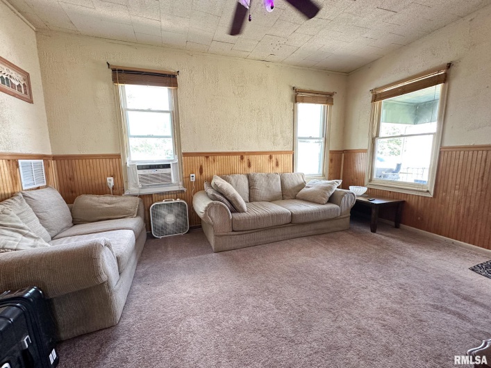 105 27TH Street, Herrin, Illinois 62948, 2 Bedrooms Bedrooms, 0 ,1 BathroomBathrooms,Residential,For Sale,27TH,0,RMAEB459319