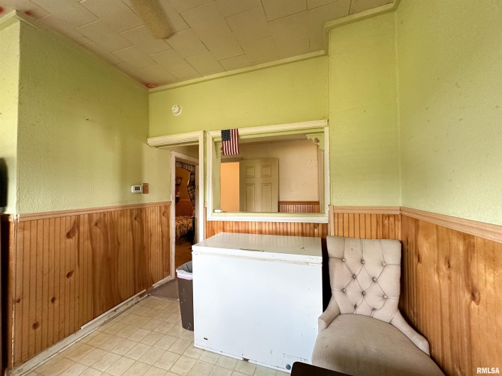 105 27TH Street, Herrin, Illinois 62948, 2 Bedrooms Bedrooms, 0 ,1 BathroomBathrooms,Residential,For Sale,27TH,0,RMAEB459319