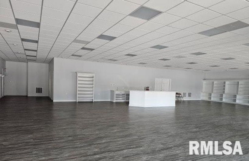 105 MAIN Street, Ridgway, Illinois 62979, 0 , 0 ,0,Commercial Sale,For Sale,MAIN,0,RMAEB459318