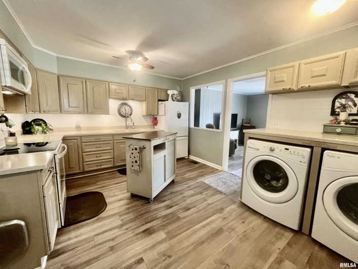508 HILLCREST Street, Metropolis, Illinois 62960, 3 Bedrooms Bedrooms, 0 ,1 BathroomBathrooms,Residential,For Sale,HILLCREST,0,RMAEB459326