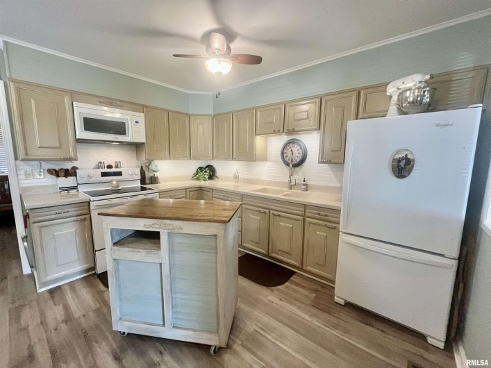 508 HILLCREST Street, Metropolis, Illinois 62960, 3 Bedrooms Bedrooms, 0 ,1 BathroomBathrooms,Residential,For Sale,HILLCREST,0,RMAEB459326