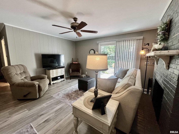 508 HILLCREST Street, Metropolis, Illinois 62960, 3 Bedrooms Bedrooms, 0 ,1 BathroomBathrooms,Residential,For Sale,HILLCREST,0,RMAEB459326