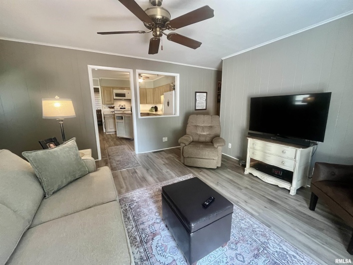 508 HILLCREST Street, Metropolis, Illinois 62960, 3 Bedrooms Bedrooms, 0 ,1 BathroomBathrooms,Residential,For Sale,HILLCREST,0,RMAEB459326